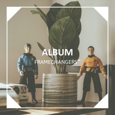 Inspiration für Framechangers™: Star Trek-Figuren neben Topfpflanze und „ALBUM“-Text.